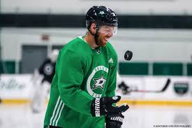 Roope Hintz tecknar kontraktsförlängning med Dallas Stars